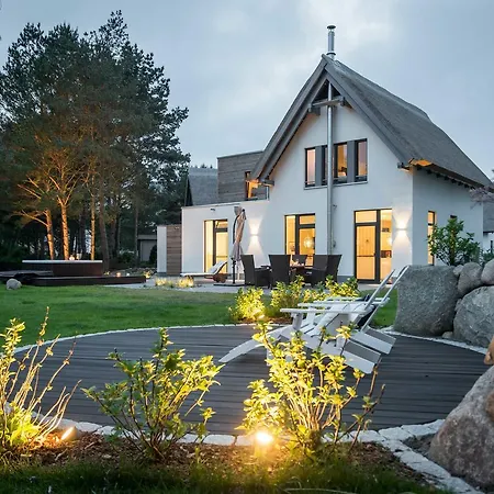 Vakantiehuis Kapitaensweg 12 *